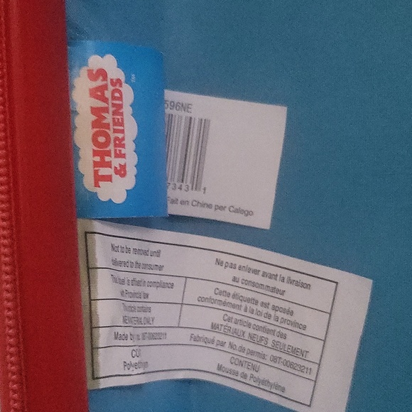 Thomas the tank engine hard plastic suitcase - Picture 4 of 5